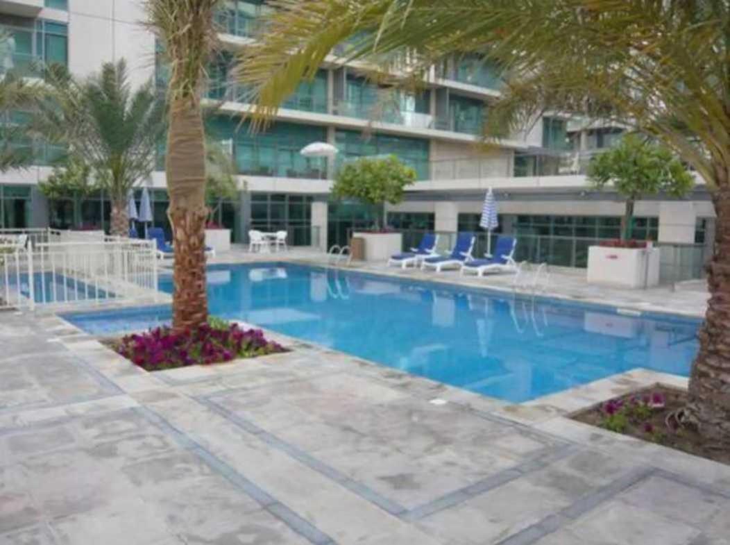 Luxury In Marina's 1 Bed That Sleeps 2 Apartment